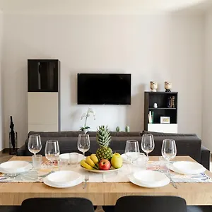 don-gaetano-apartment-nel-cuore-di-napoli.hotels-amalfi.com/
